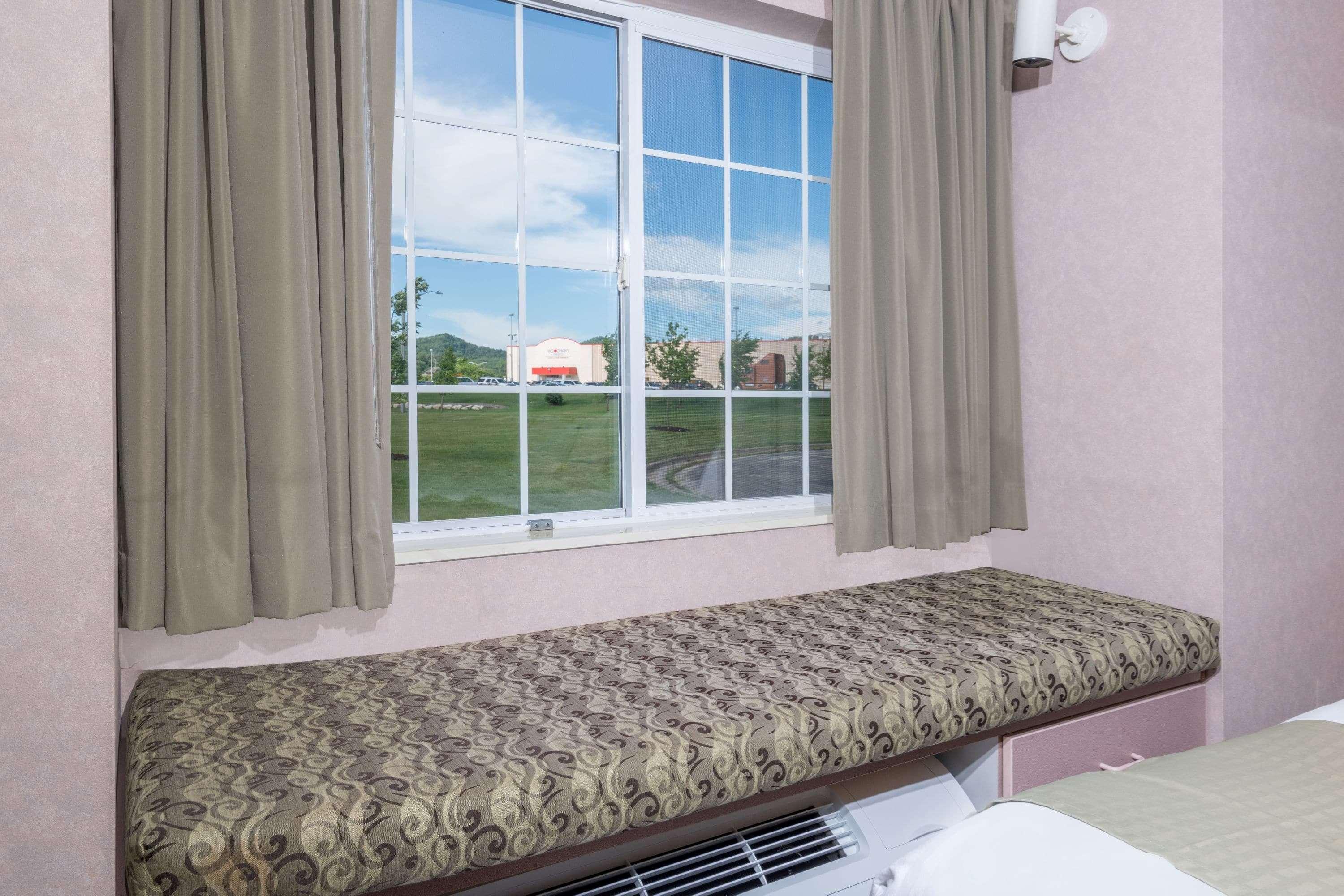 Microtel La Crosse Area